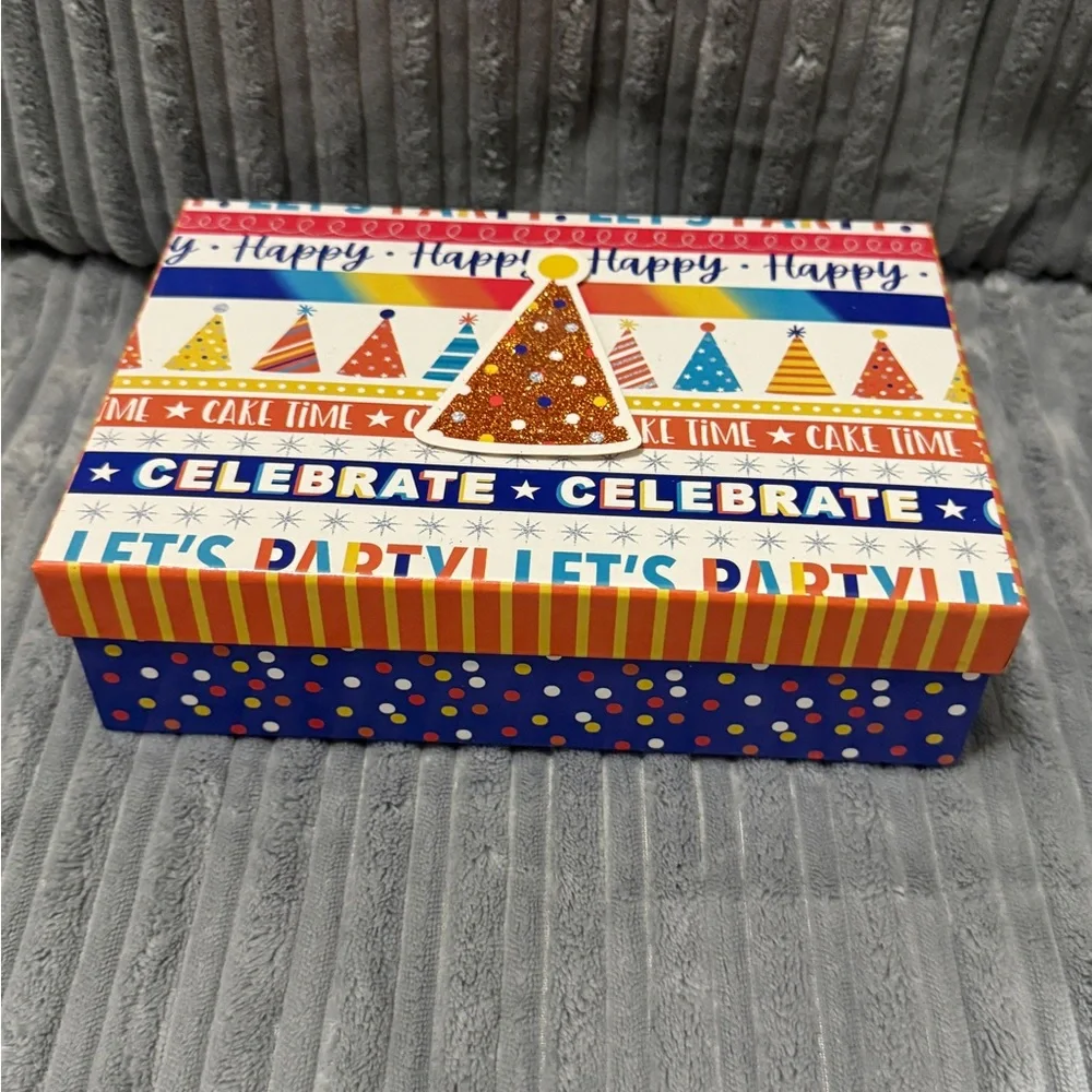 2 Gift Boxes